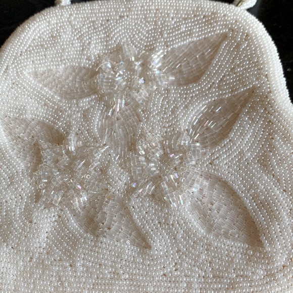 Vintage Beaded, Kiss Lock, Hand Bag / Purse - Picture 3 of 13